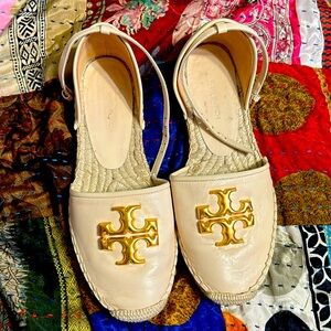 Tory Burch size 6 worn a couple of times but in great condition.